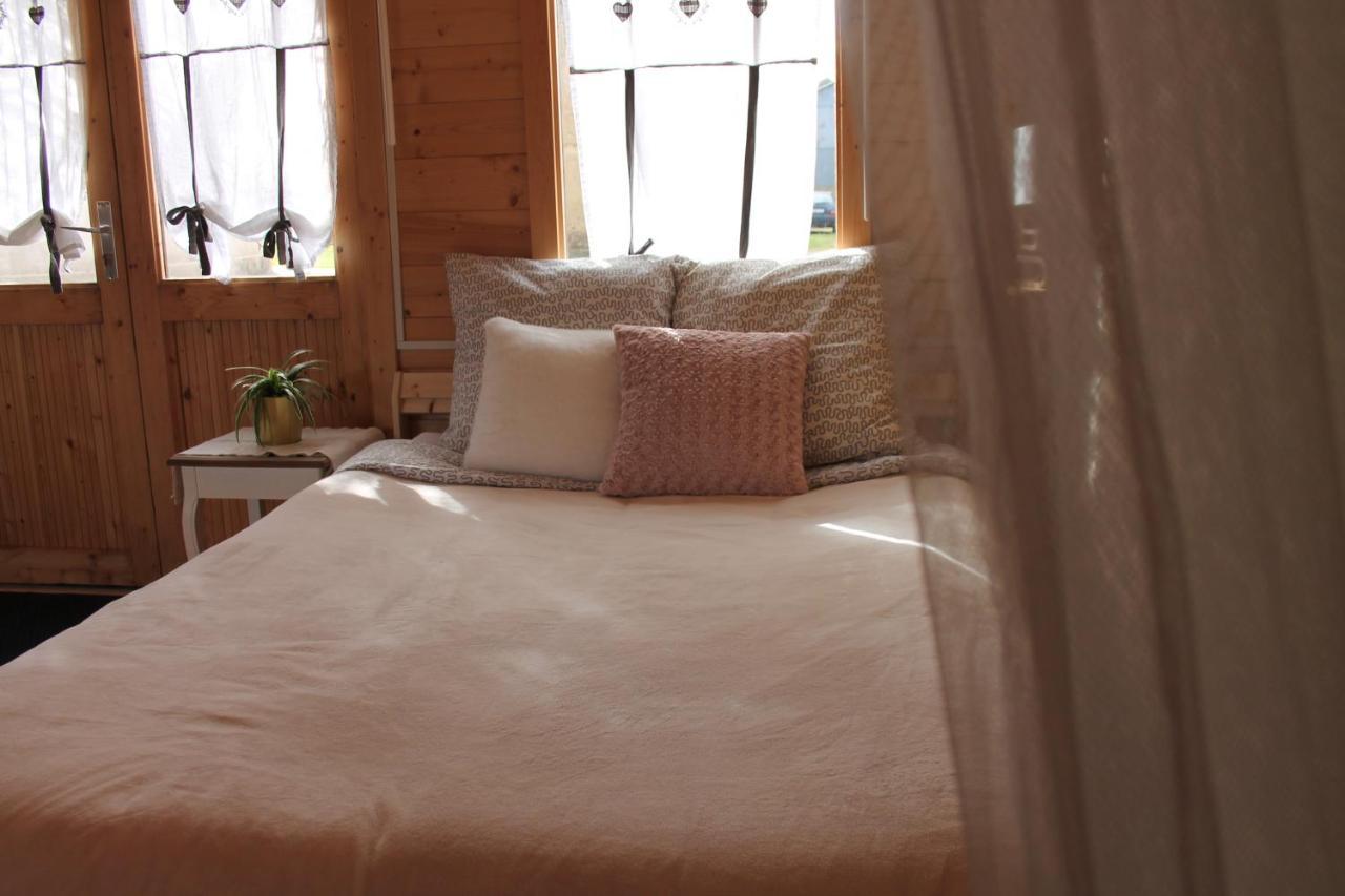Chambre Studio Photo Chalet Sdb Partagee A Proximite Chavagne Dış mekan fotoğraf